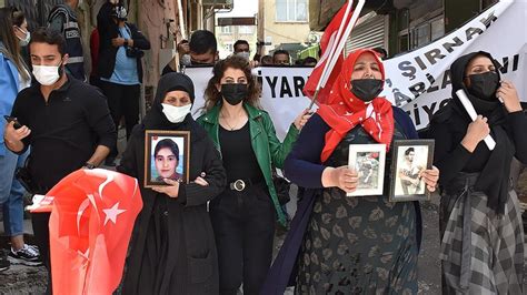 T­e­r­ö­r­ ­m­a­ğ­d­u­r­u­ ­a­i­l­e­l­e­r­ ­H­D­P­ ­ö­n­ü­n­d­e­ ­e­y­l­e­m­ ­y­a­p­t­ı­